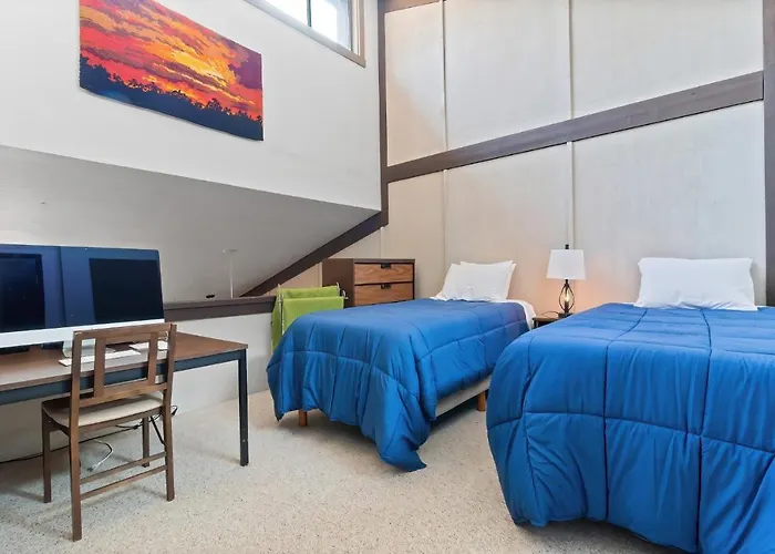 Relaxing, Well Furnished Condo! - Creekside #29