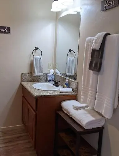 Mimi'S Cabin