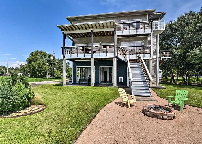 Secluded Seabrook Waterfront Home W/ Patio!