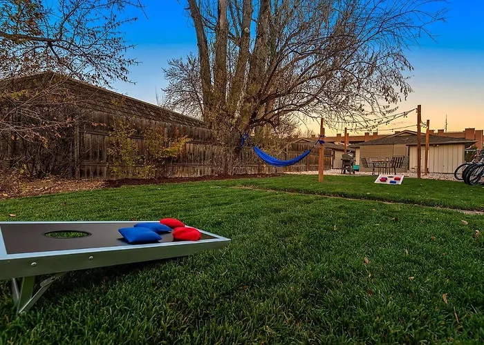 Urban Oasis Near Old Town & Pvh - Dog Friendly!