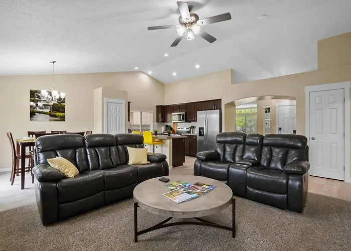 Remodeled, Charming Retreat On The City'S Doorstep