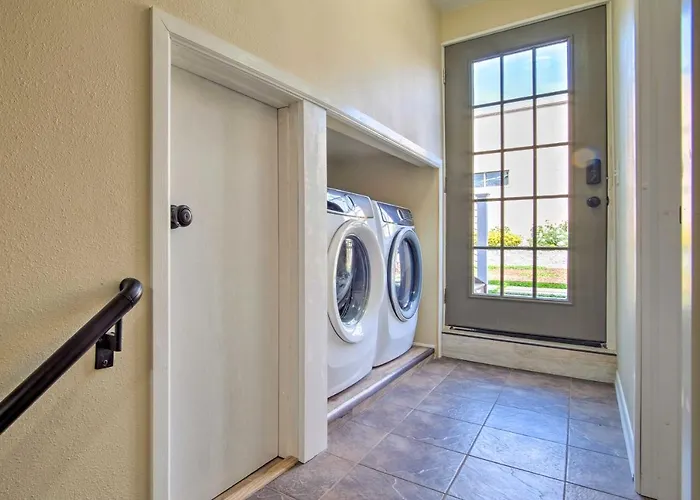 Cozy North Bend Getaway In Walkable Location!