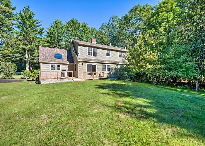 Charming Saco Home W/ Deck, 5 Mi To Beach!