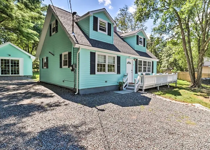 Game Room, Community Beach: Pocono Home!