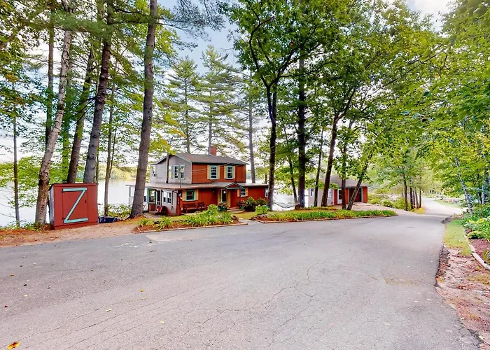 Lakefront Retreat