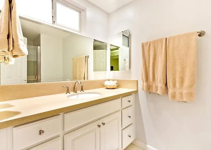 Beautiful Views - Sand Section Of Manhattan Beach 2 Bed/2 Bath