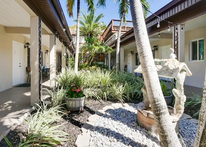 Palm Crest Resort Motel
