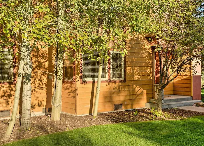 Near Skiing & Hiking: Inviting Retreat In Victor!