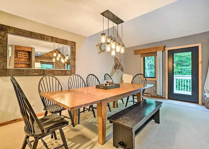 Family-Friendly Stratton Gem Close To Slopes!
