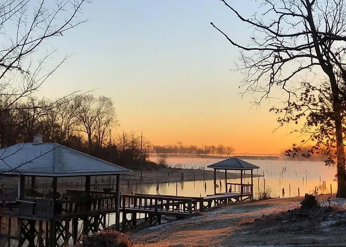 Entire Lake House At Lake Fork With Private Bay, Boat Ramp, Fishing Light & 8 Acres Land