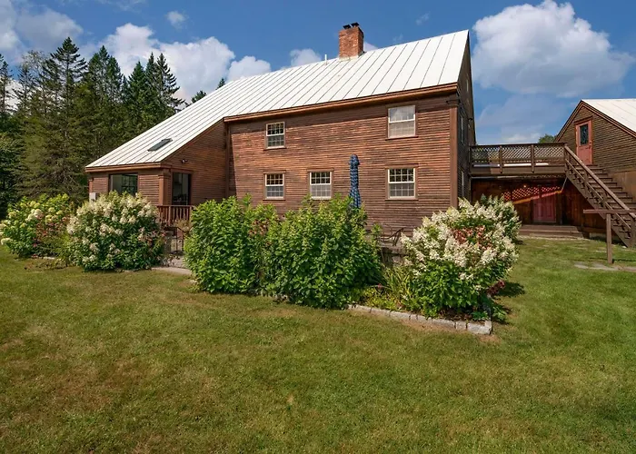 Mtn Views: Colonial Home On Kingdom Trails!