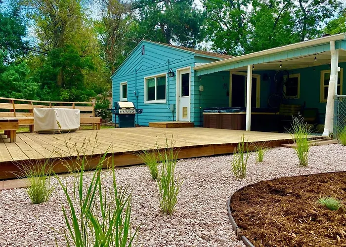 Fun, Family-Friendly Old Town Home With Hot Tub!