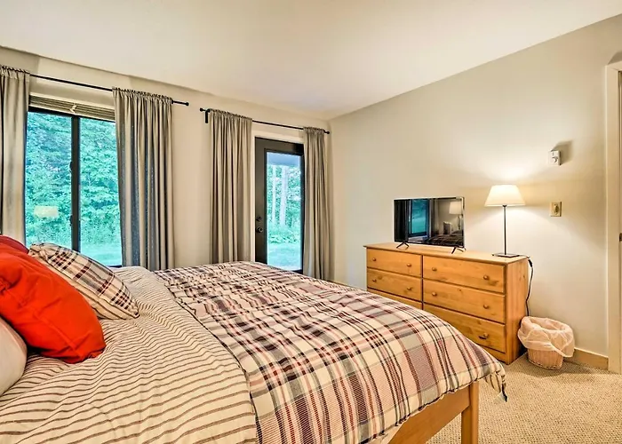 Family-Friendly Stratton Gem Close To Slopes!