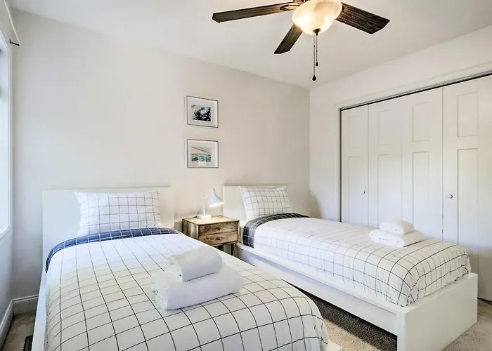 Idyllic Pinehurst Home, Near Golf Course!