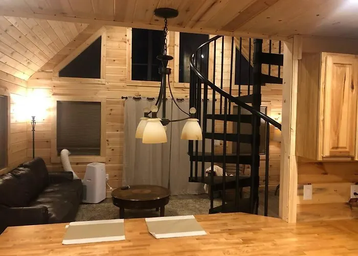 Cozy 1 Bedroom Cabin In The Heart Of Jonesborough