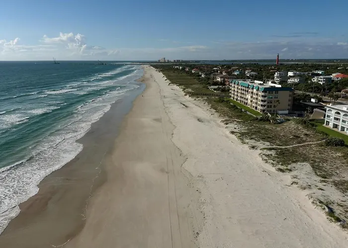 Green Palms Oceanfront 2 Bed Townhouse