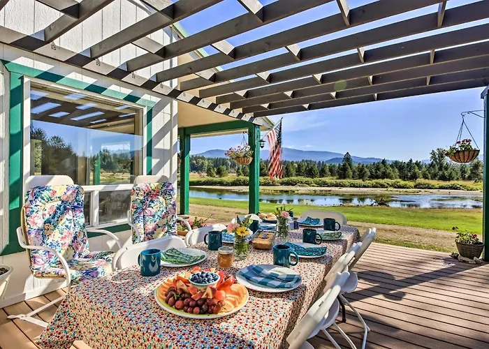 Family Home W/ Stunning River & Mountain View
