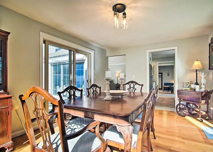 2 Mi To Beach: Retreat W/ Pool & Grill In Mashpee!