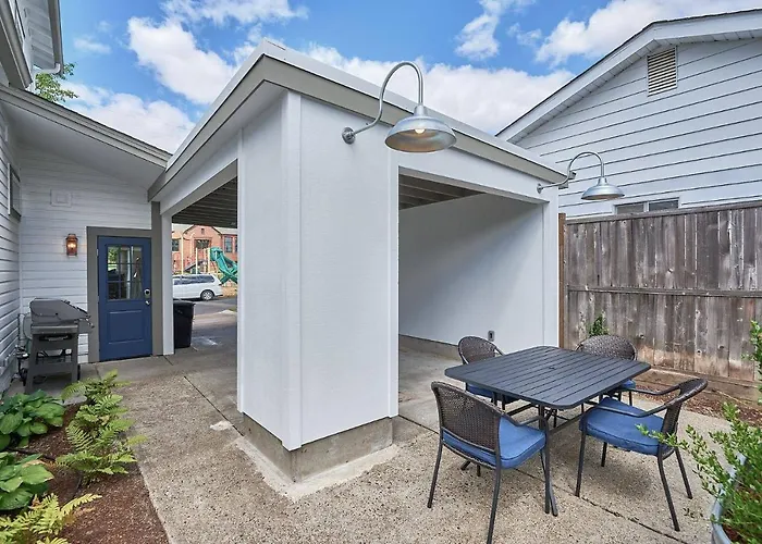 Vine And View Bungalow