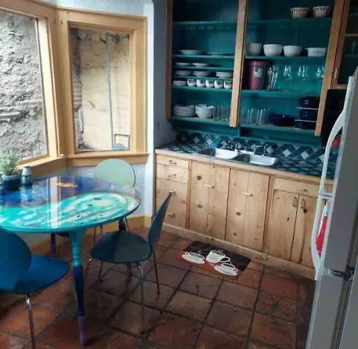Boho Hip Bungalow In Old Bisbee