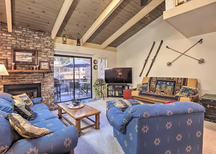 Near Beaches, Skiing & Hiking! Tahoe Mtn Retreat