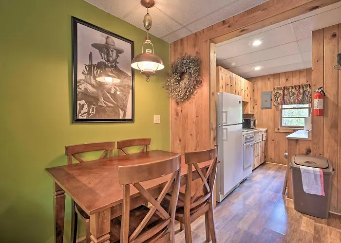 1 Mi To Raystown Lake: 'Clint Eastwood' Cabin