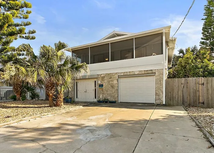 Flip Flop Bungalow With Pool