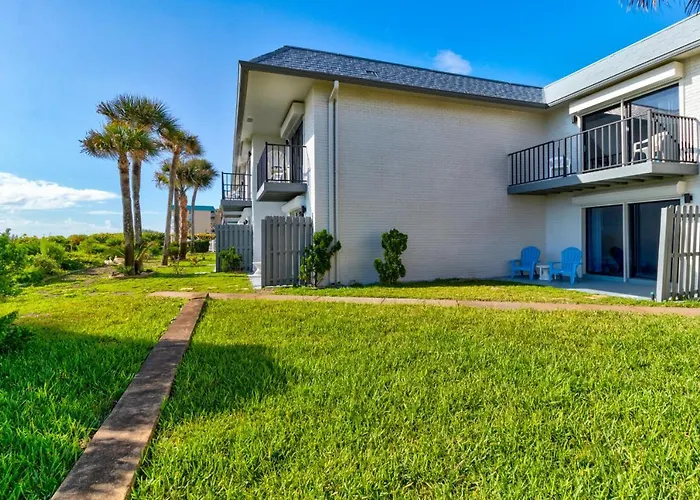 Green Palms Oceanfront 2 Bed Townhouse
