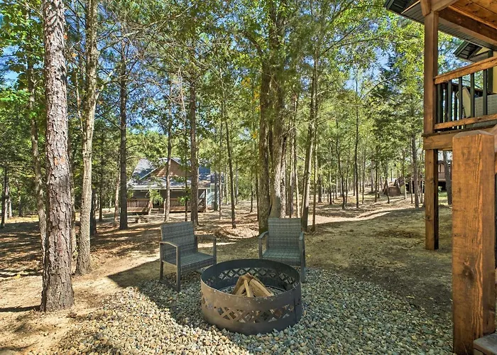 Modern Broken Bow Cabin, Near Lake + Wineries