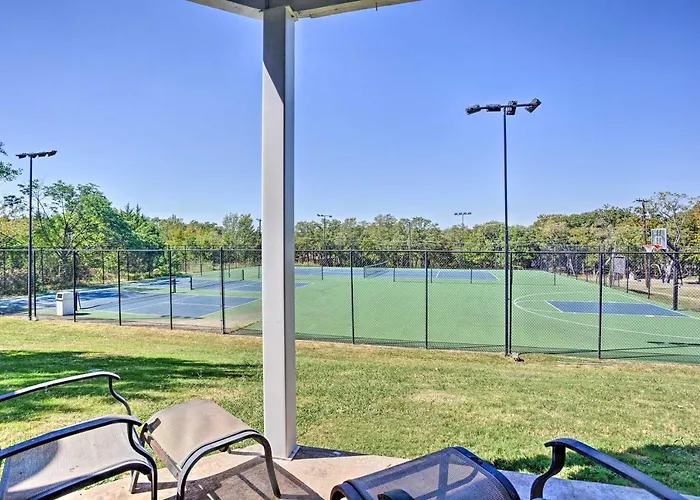 Resort Condo In Pottsboro W/ Lake Texoma Access!