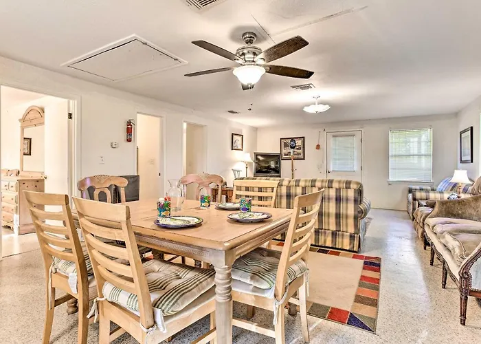 Fishing Pier, Kayaks: Bayfront Home In Palacios!