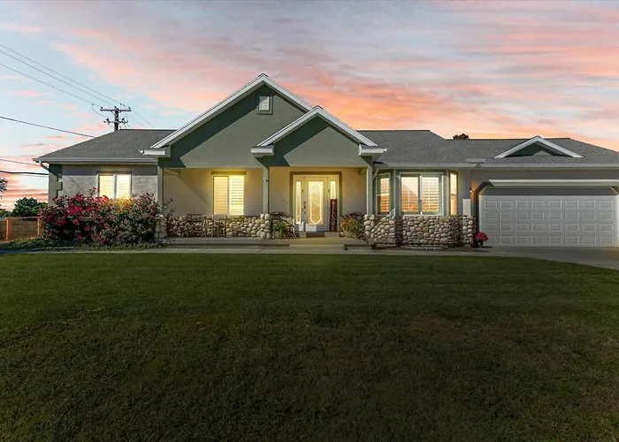 Play & Gather In Luxury,Pets Too! Close To It Everything!