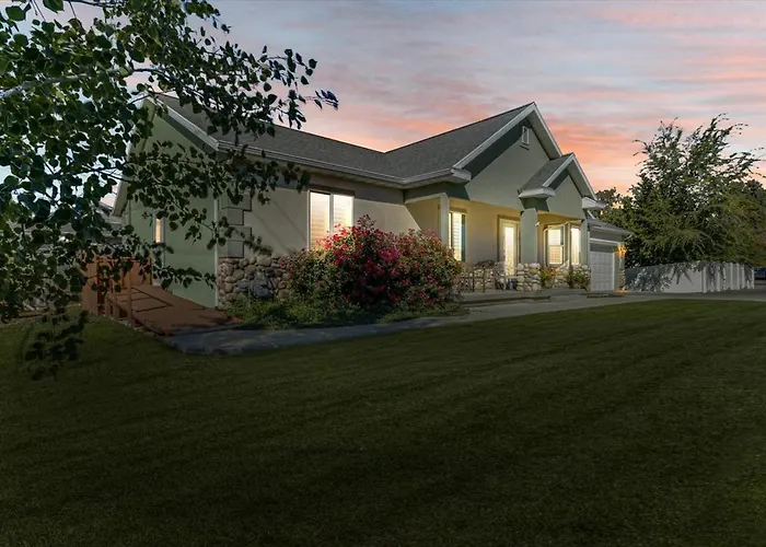 Play & Gather In Luxury,Pets Too! Close To It Everything!