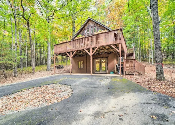Chic Brevard Cabin - Nature, Trails, & Water!