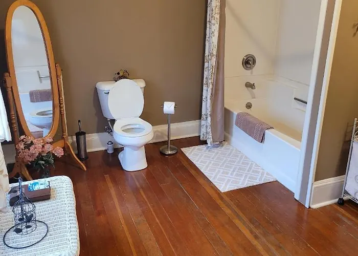 Prairie House Manor Bed And Breakfast