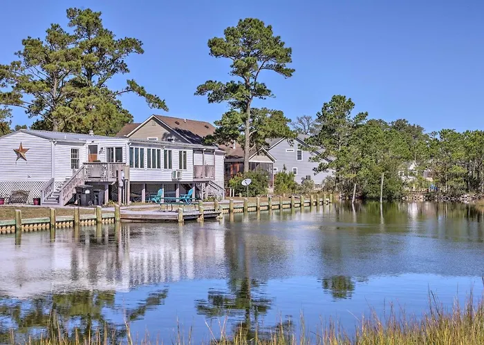 Quaint Chincoteague Island Hideaway W/ 2 Porches!
