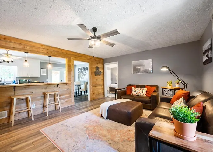 Pet-Friendly 3Br Private Unit In Woodstock