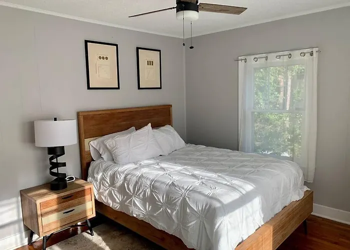 Spanish Town / Downtown Apartment