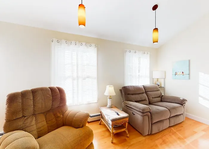 Eastwind Elegance