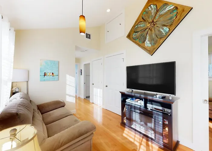 Eastwind Elegance