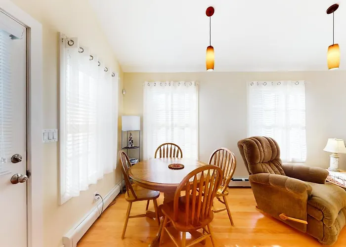 Eastwind Elegance