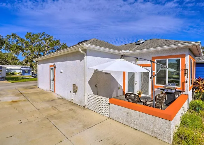 'The Shell House' In Titusville: Pool, Golf Access