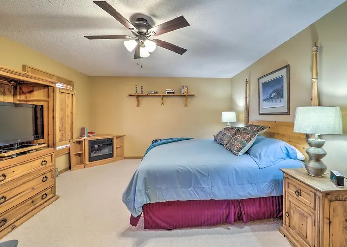 Mtn-View Cabin W/ Deck, 2 Mi To Beech Mtn Slopes!