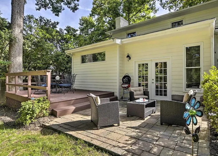 Renovated Raleigh Retreat W/ Patio In North Hills!