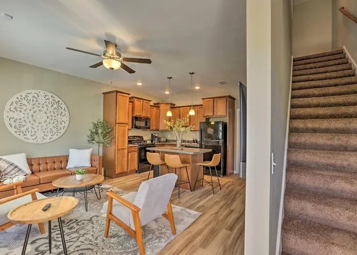 Airy Tallahassee Condo ~ 5 Mi To Downtown!