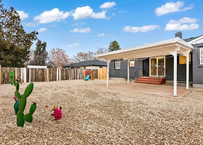 Cute Remodeled Midcentury Cottage On Boise Bench