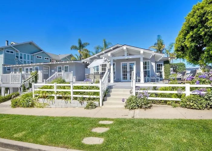 Walk To Beach, Ac, Firepit, Grill