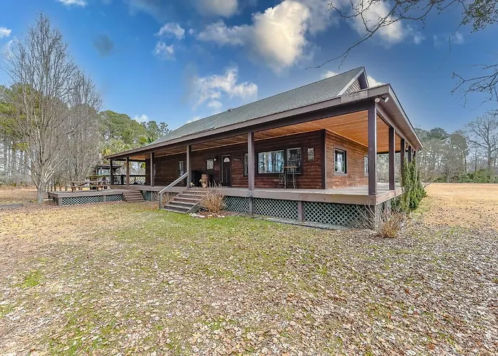 Secluded Lodge 8Acres Hot Tub, Pingpong Pedalboat!