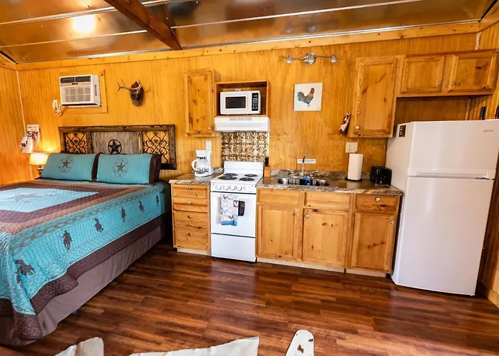 Walnut Canyon Cabins