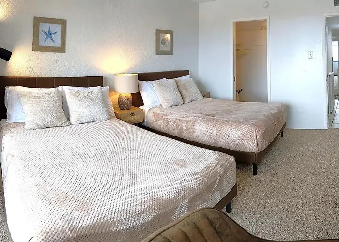 Sunny Padre Island Condo,2 Mi To Beaches, Hot Tub!
